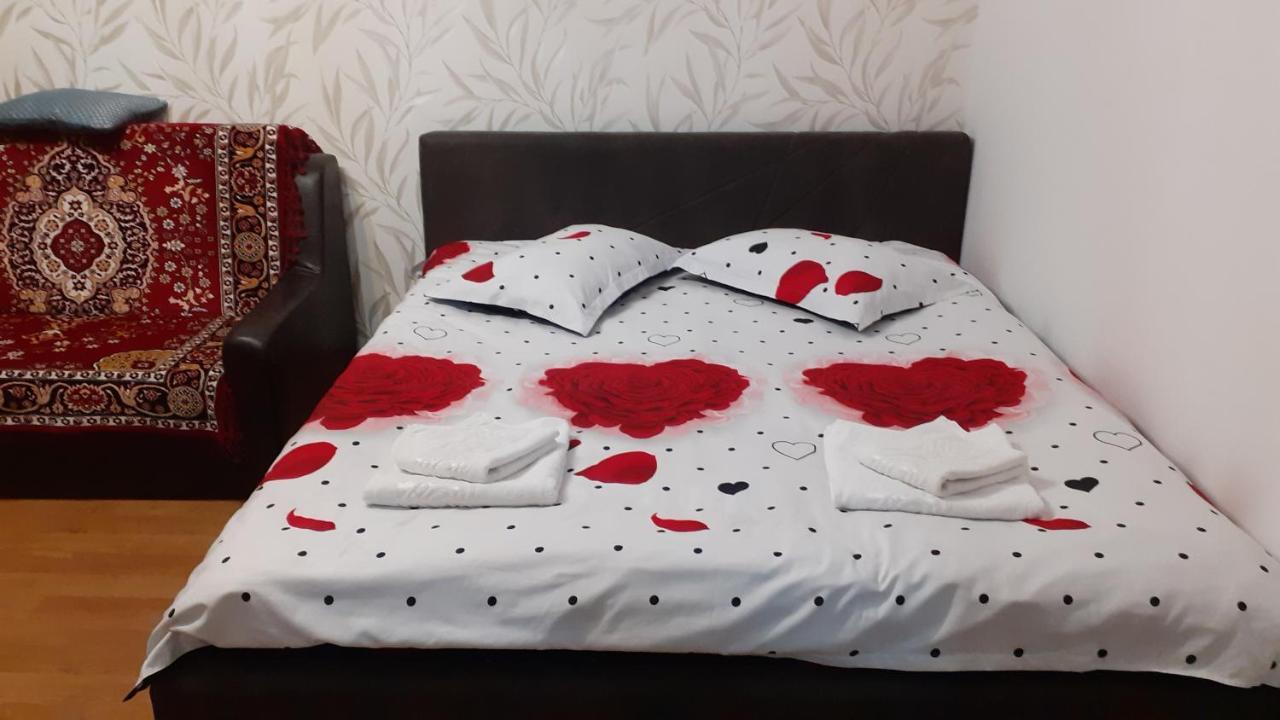 Garsoniera George Apartman Aknavásár Kültér fotó